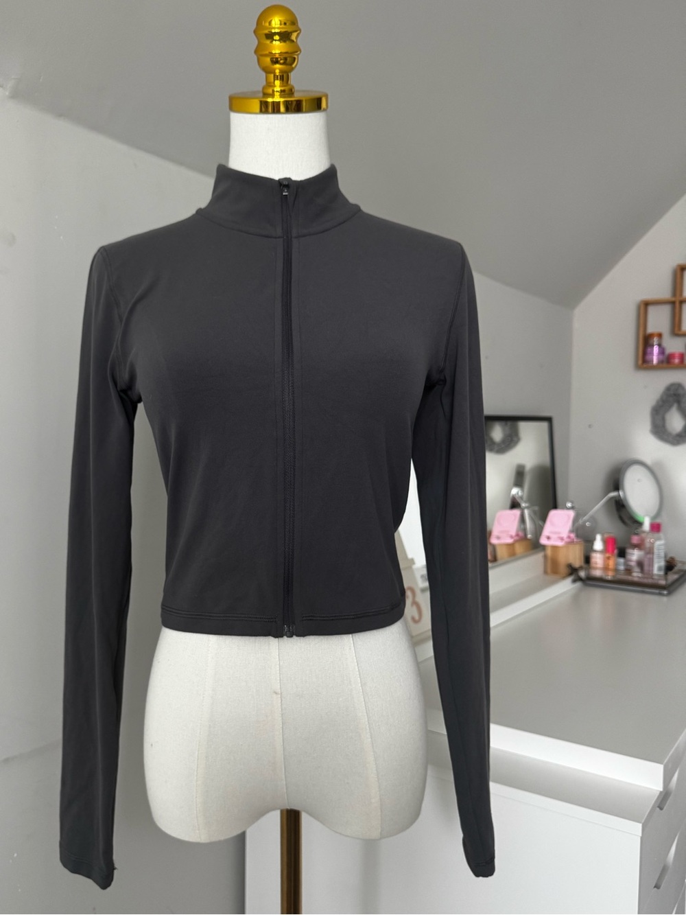 Aritzia | TnAction BUTTER Limit Zip Long Sleeve Top